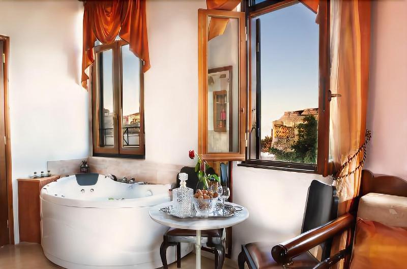 Archontiko Evgenia Studios & Suites Old Town Chania ハニア エクステリア 写真