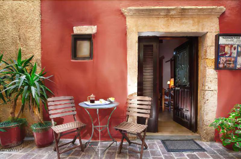 Archontiko Evgenia Studios & Suites Old Town Chania ハニア エクステリア 写真