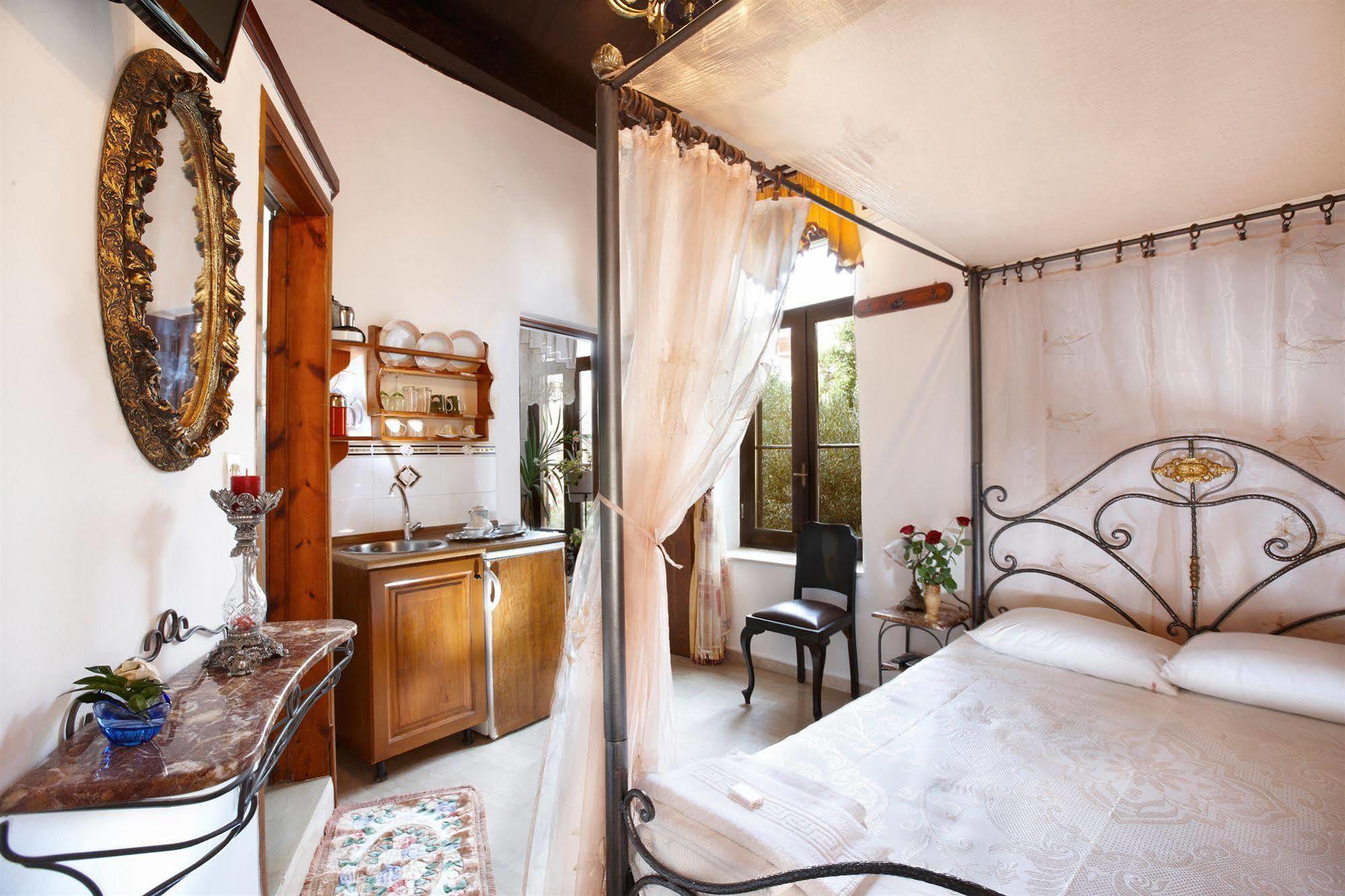 Archontiko Evgenia Studios & Suites Old Town Chania ハニア エクステリア 写真